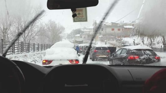 الدفاع المدني: إزالة الثلوج التي تراكمت على طريق عام إهدن لتسهيل حركة المرور وتمكين المواطنين من متابعة سيرهم بأمان