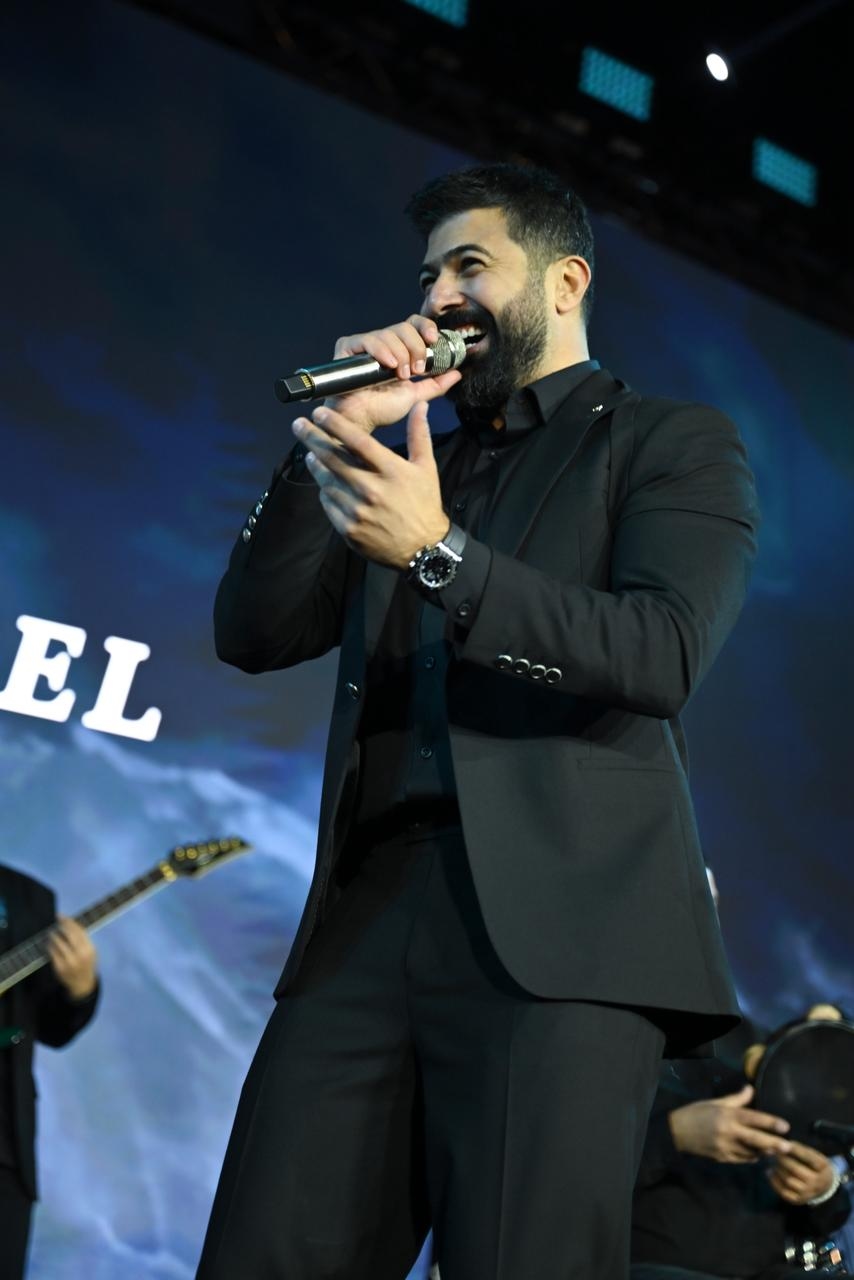 بعد ثمانية أعوام من الانتظار… بغداد تحتفي بعودة سيف نبيل بحفل جماهيري ضخم