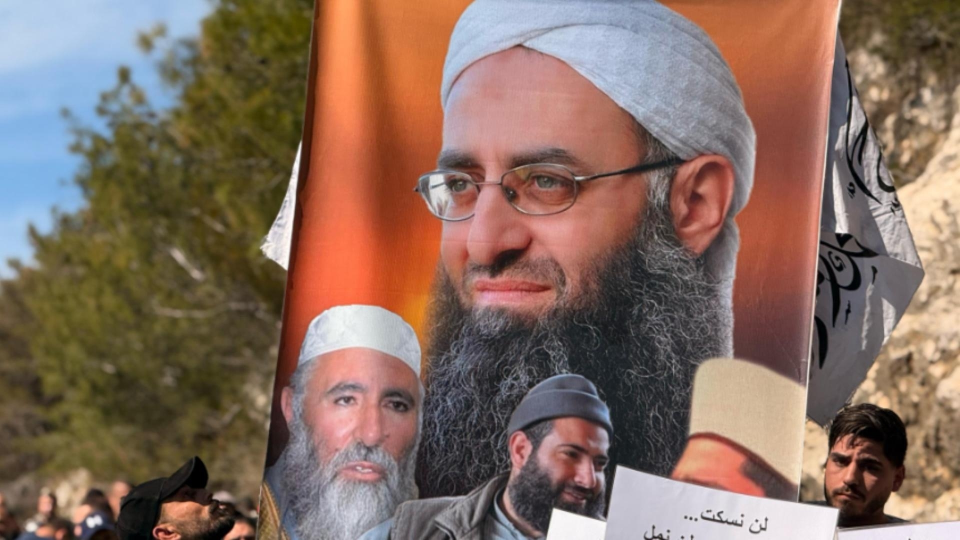 Photos: Sit-in in front of Roumieh Prison