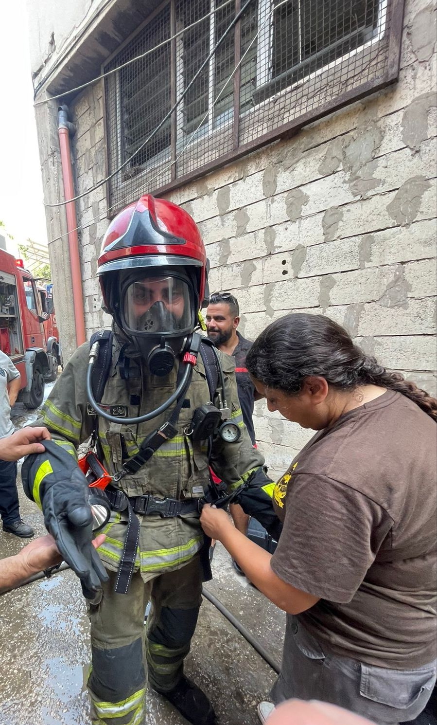 انتهاء عمليات الاطفاء والتبريد داخل معمل الألومنيوم في عمشيت