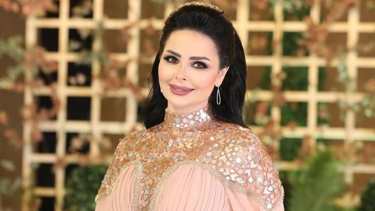 ديانا كرزون تستعرض أشهر حملها الأخيرة بصورة لافتة مع زوجها