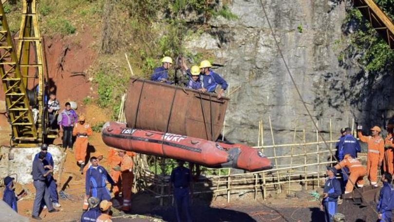 India's top court says 'every second counts' for miners trapped for 3 weeks