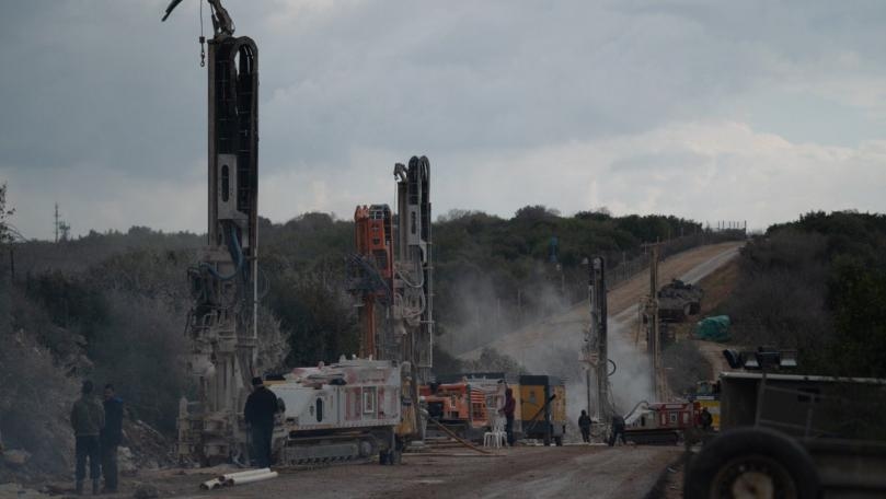 بالصورة: السعادة تغمر أمل عرفة وبناتها