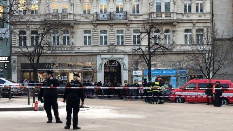 Man sets himself ablaze in central Prague square