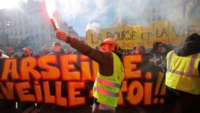 بالصورة: شبيهة شيرين... زوجة الممثل العربي!