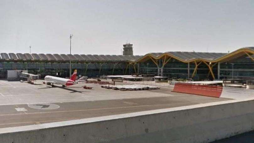 Nobody Knows Who Owns Abandoned Jet Parked in Madrid Airport for 10 Years