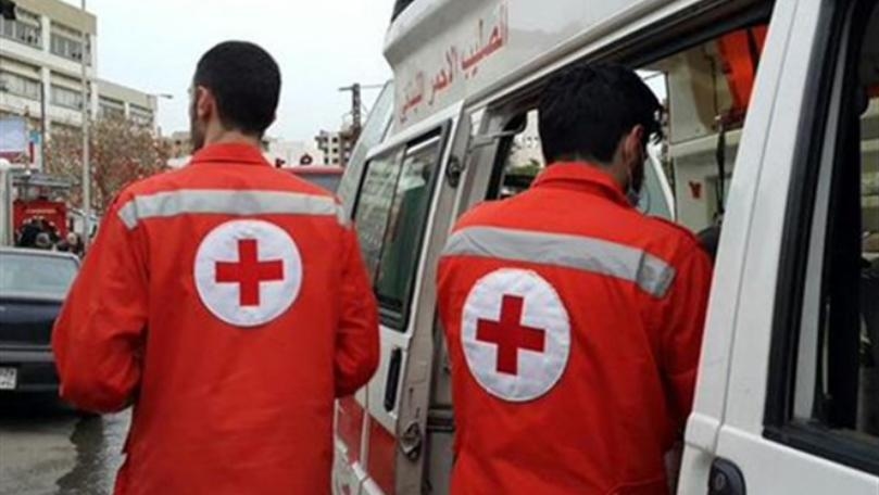 جريح في حادث صدم على طريق عام عبرا