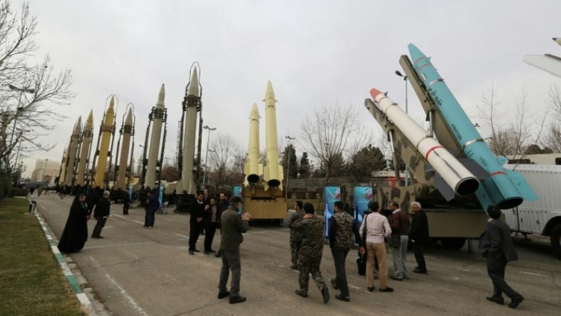 ايران تعلن إجراء تجربة ناجحة على صاروخ عابر 