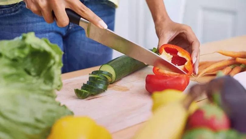 Six Foods That Increase Or Decrease Your Risk Of Cancer