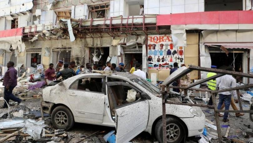 Car bomb kills 11 at Somalia shopping mall: police
