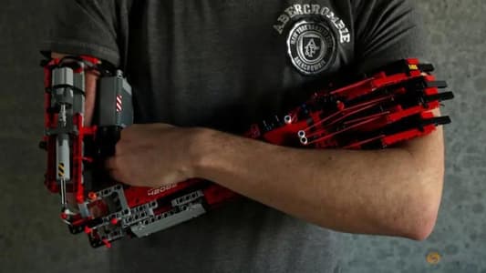 Teenager Builds His Own Prosthetic Arm Out of Lego Bricks