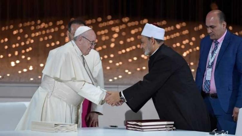 الإمارات في متنِ الأخوّة الإنسانيّة ولبنان يعدِم السياسة بعد اغتيال السياسات!