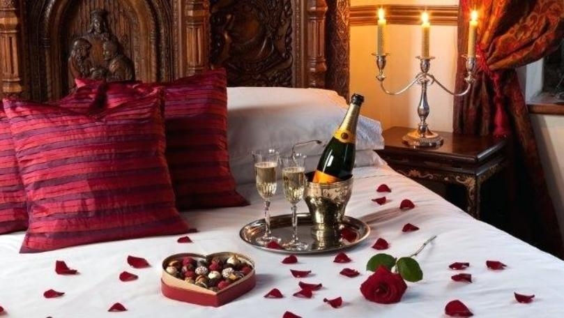 4 Ways to Have a Spicy Valentine's Day at Home