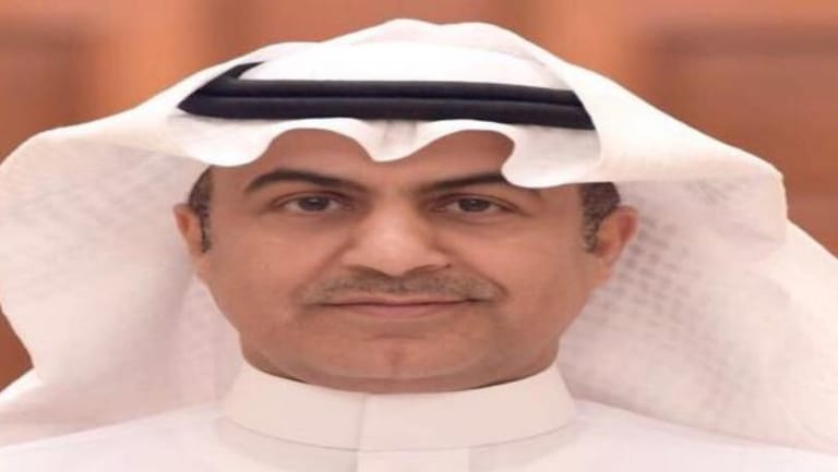 وصول المستشار في الديوان الملكي السعودي نزار العلولا إلى بيروت