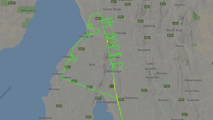 Pilot Spells Out "I'm Bored" in Air During Test Flight