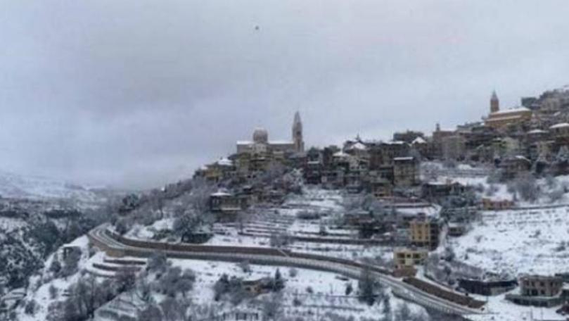 الثلوج تغطي منطقة بشري