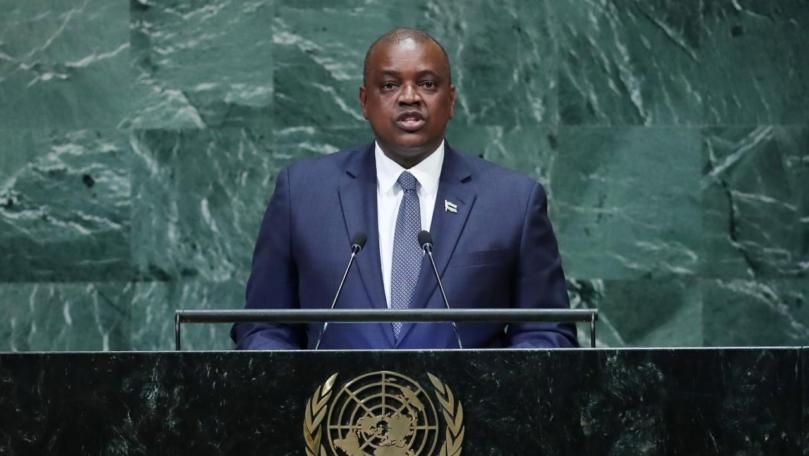 Botswana's president denies report of $600 million loan to Zimbabwe