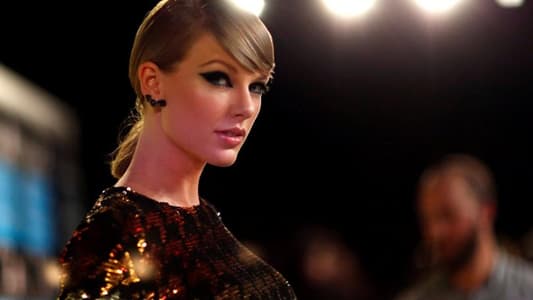 Taylor Swift Says She Carries ‘Army Grade’ Bandages Fearing Gunshot