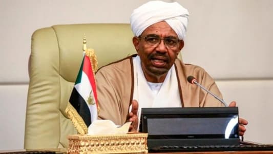 Hundreds protest in Sudan, keep up pressure on Bashir