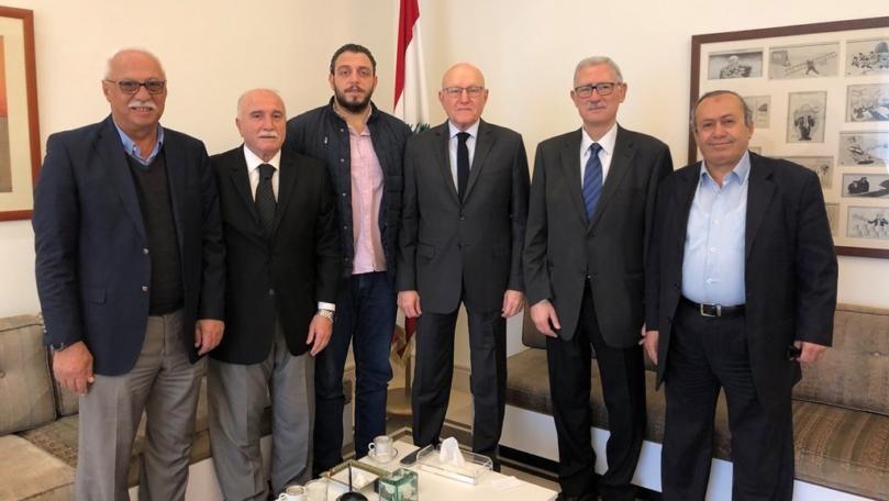 سلام تابع مطالب أبناء منطقة راس بيروت