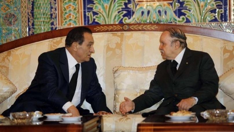 مبارك وبوتفليقة والخروج من الحكم