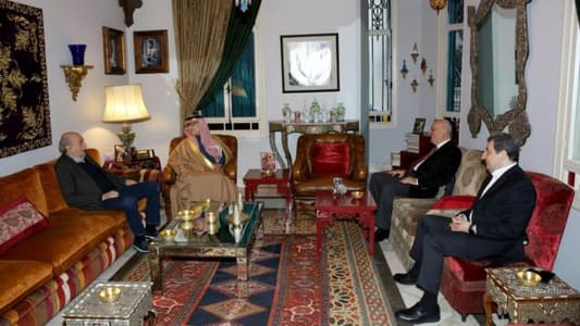جنبلاط عرض للأوضاع مع السفير السعودي