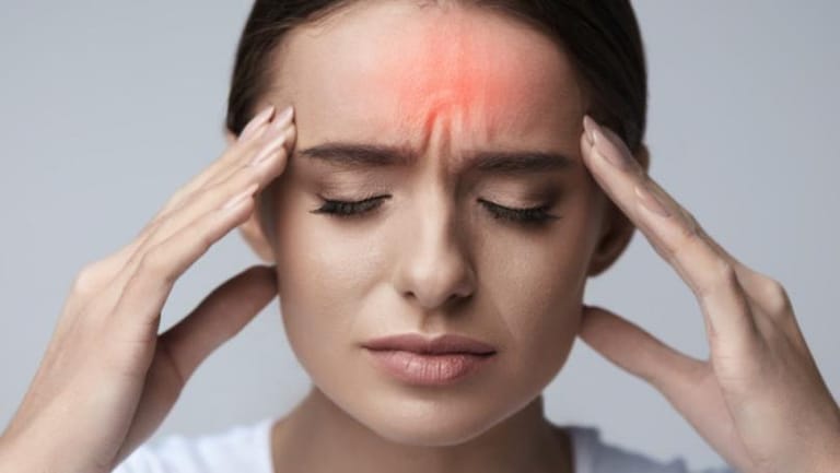 طُرق غريبة لتهدئة أوجاع الرأس   