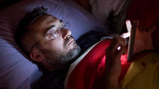 Special Glasses Can Reduce Sleep-Disrupting Effects of Smartphones