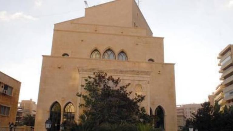 وصول الرئيس الحريري وجنبلاط الى عين التينة حيث يعقد عشاء مصالحة هذا المساء برعاية بري 