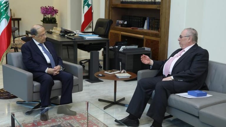 عون تلقّى من البستاني دعوة لحضور قداس في 30 تموز