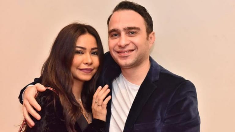 زوج شيرين يكشف حقيقة مرضها وسفرها إلى لندن للعلاج