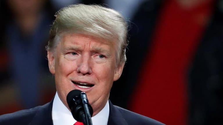 ترامب "مُعجب" بعبّاس... وهو مستعدّ لهذا الأمر