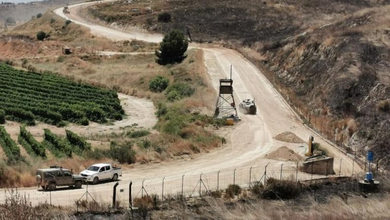 Israeli troops continue digging off Blida outskirts