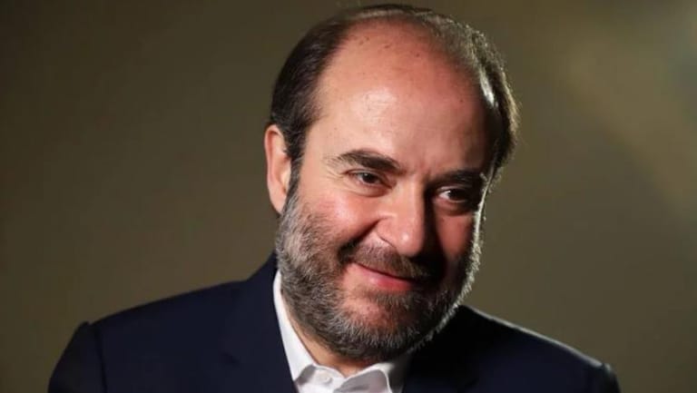 عقيص عن جمالي: لا تصلبوها