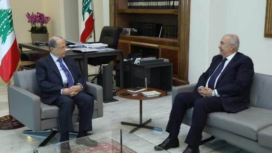 President Aoun holds budget talks with Makhzoumi
