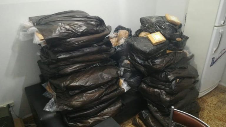 الجمارك ضبطت كمية من التنباك المهرب