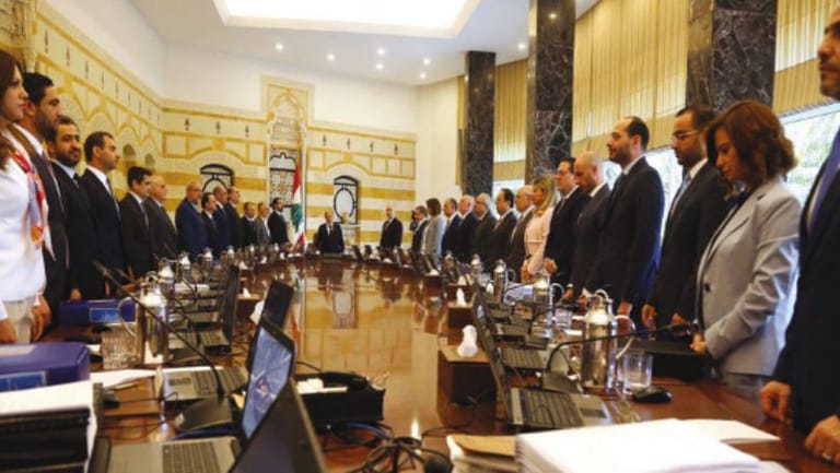 وزيرٌ يعترف: عرضوا عليّ مليون دولار في الشّهر!