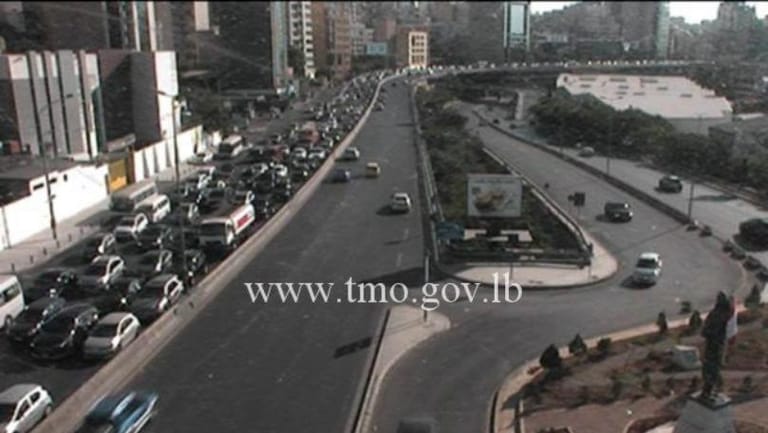 التحكم المروري: حركة المرور كثيفة من شارل الحلو بإتجاه الكرنتينا وصولا الى جل الديب