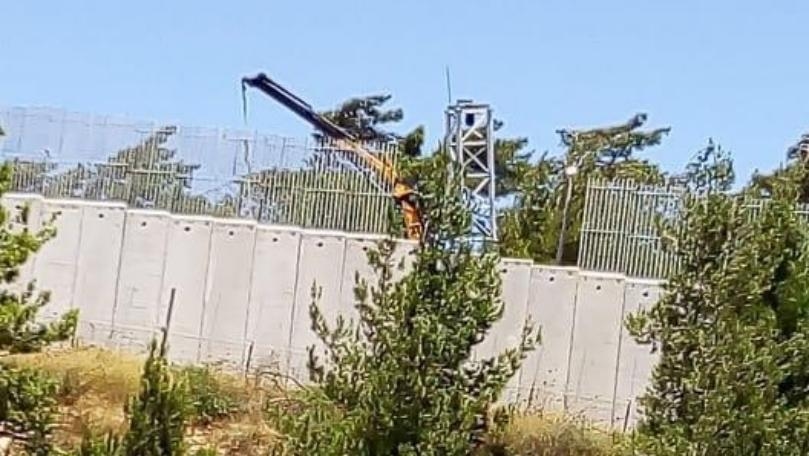 Israeli forces set up steel watchtower in Adaisseh outskirts