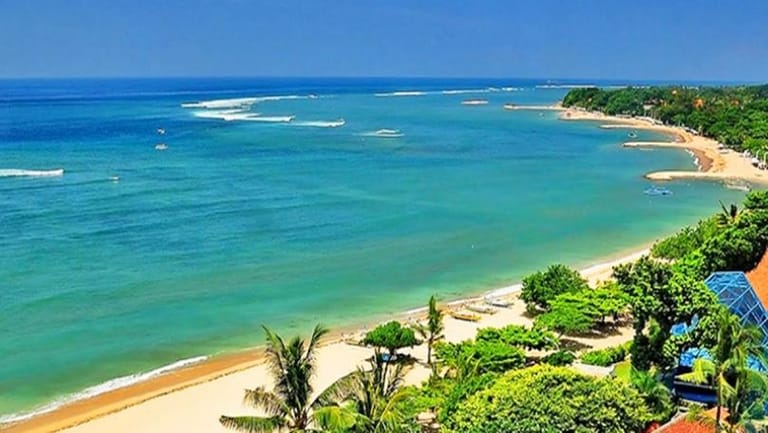 Undersea quake near Indonesia's Bali causes panic, minor damage