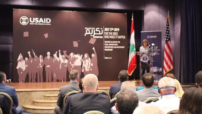 Richard celebrates success of USAID program for municipalities