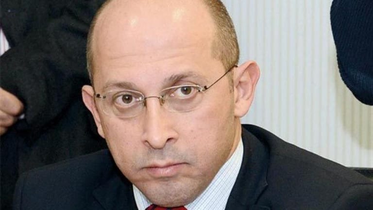 آلان عون: هذا ظلم وهناك "شيزوفرينيا سياسية"