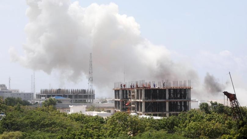 At least 17 killed in bomb attack in Somalia capital