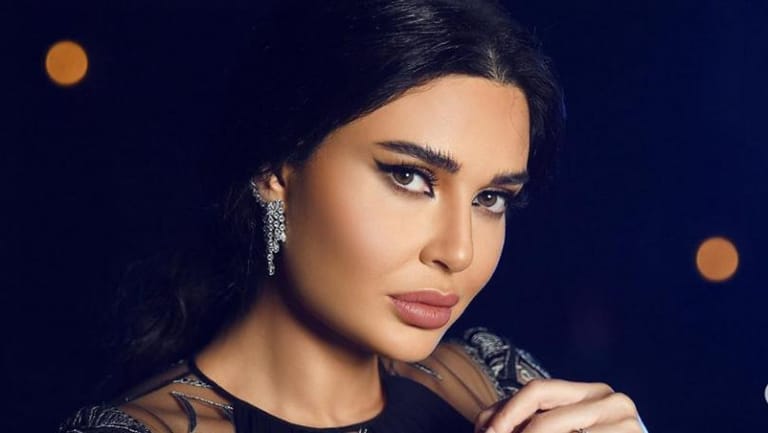 سيرين عبد النور تردّ على المسيئين إلى ديانتها!