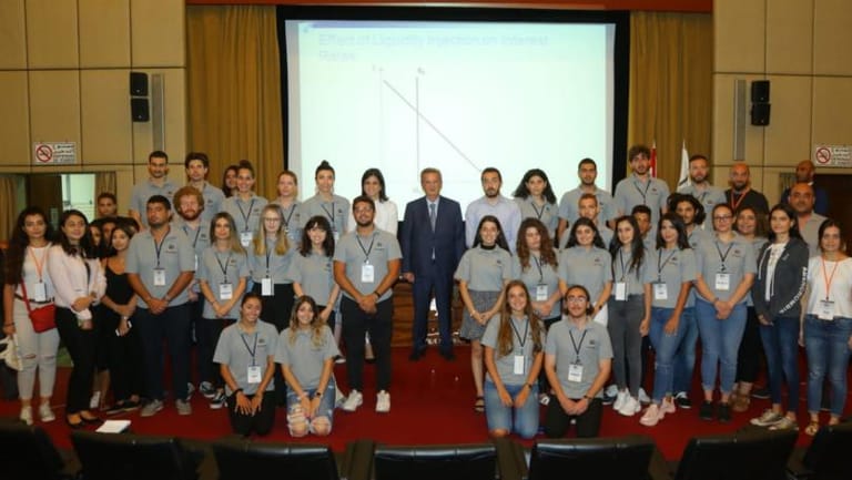 حاكم مصرف لبنان: مداخيل التنقيب عن النفط والغاز ستخفف عجز الدولة