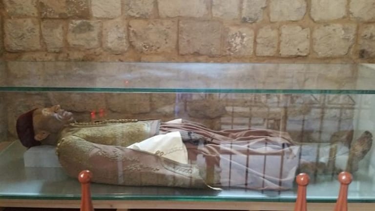 "بطل" لبناني تاريخي إلى القداسة؟