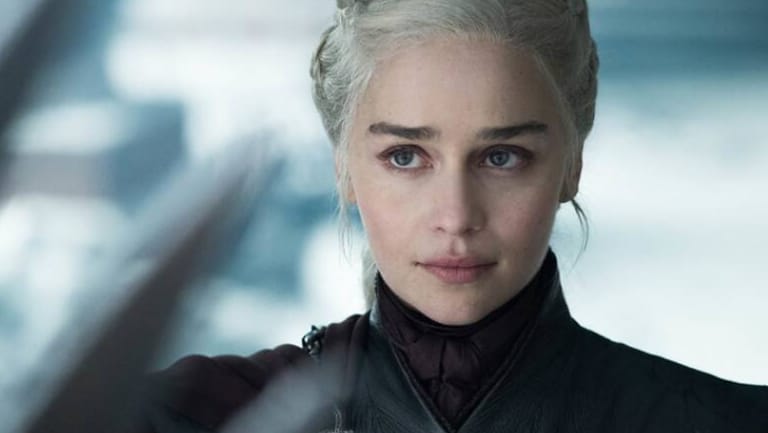 كيف كانت حياة إيمليا كلارك قبل الشهرة العالمية؟