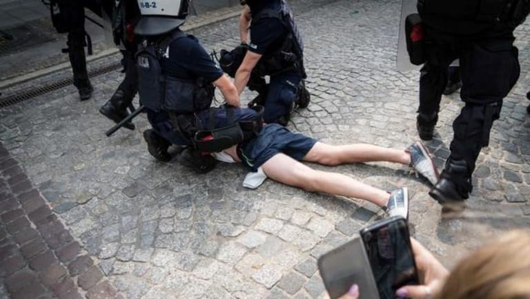 Polish police detain 25 after attacks on equality march