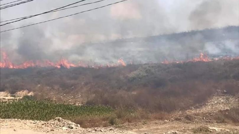 حريق بين بلدتي بافليه ودبعال
