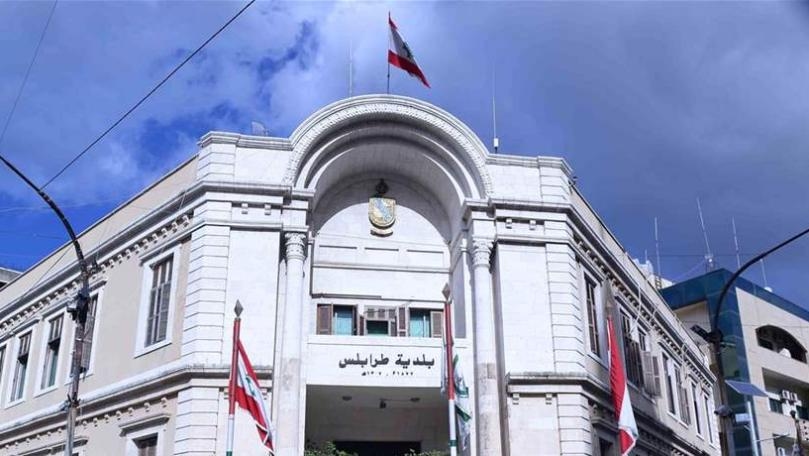يمق عرض مع زواره مشاريع تنموية